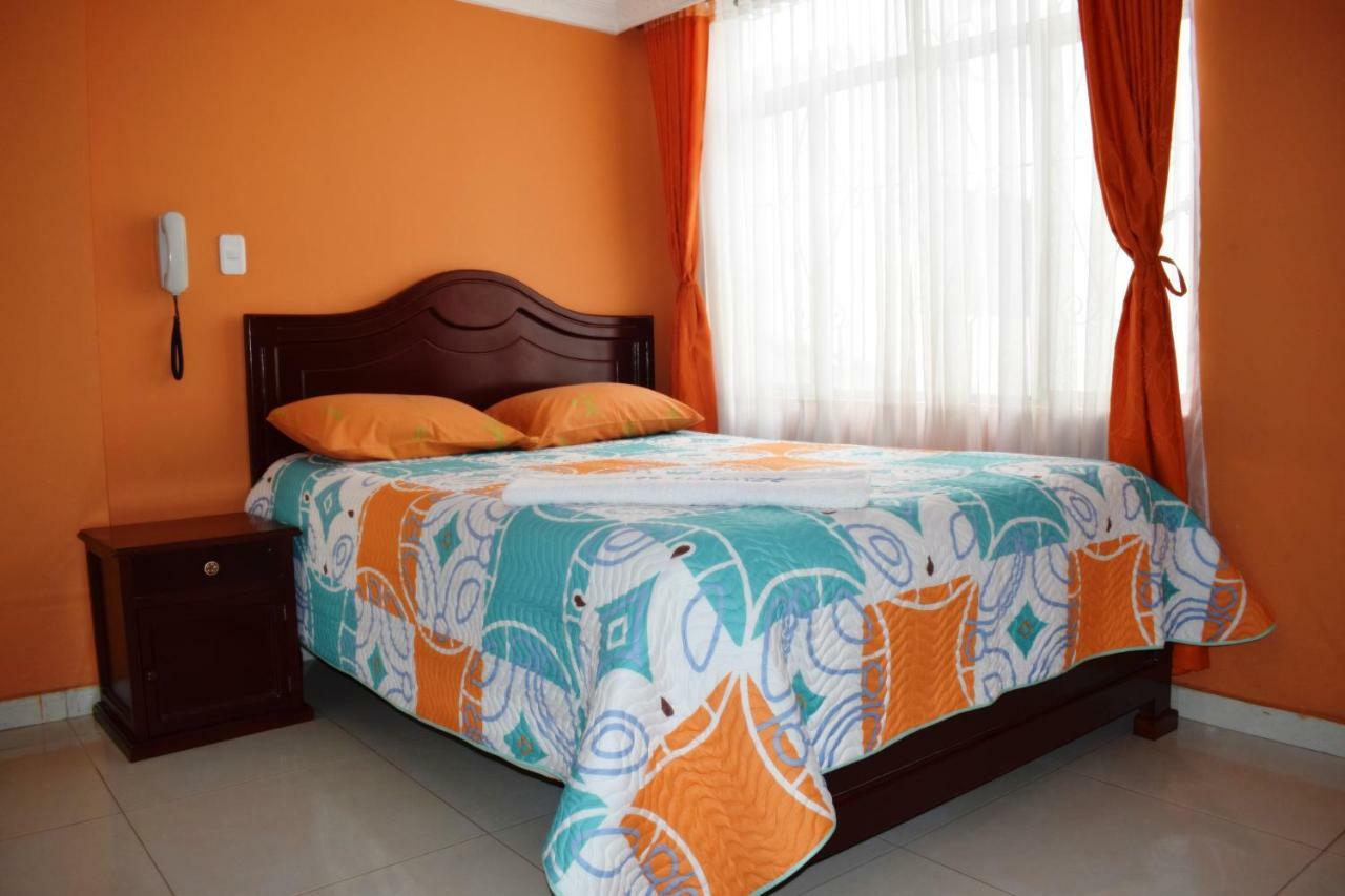 Hotel Londres Pasto Bagian luar foto