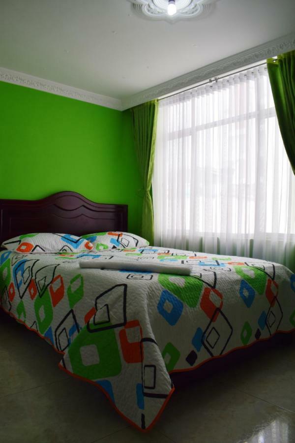 Hotel Londres Pasto Bagian luar foto