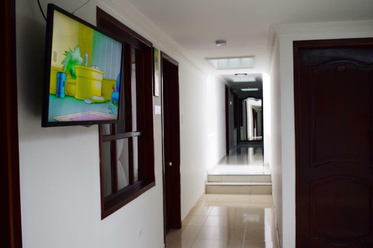 Hotel Londres Pasto Bagian luar foto