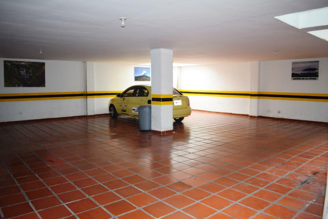 Hotel Londres Pasto Bagian luar foto