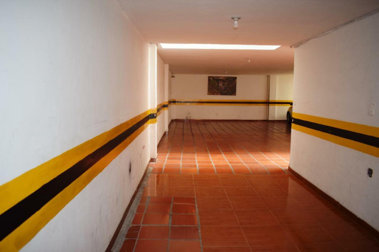 Hotel Londres Pasto Bagian luar foto